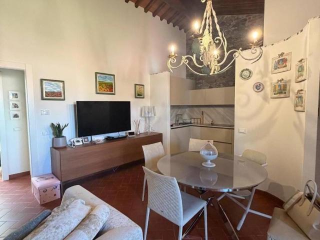 Appartamento in vendita a Fosdinovo MS