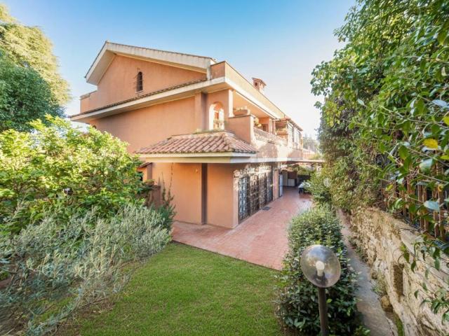 Appartamento in vendita a Formello RM
