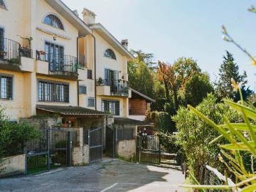 Appartamento in vendita a Formello RM