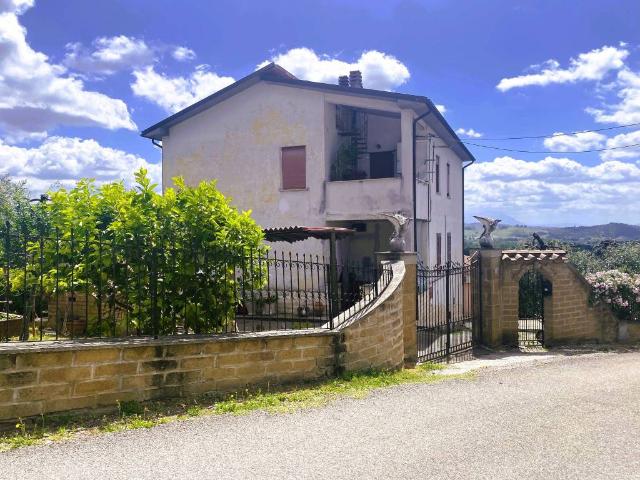 Appartamento in vendita a Forano RI