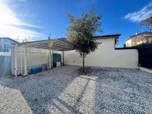 Appartamento in vendita a Forte dei Marmi LU