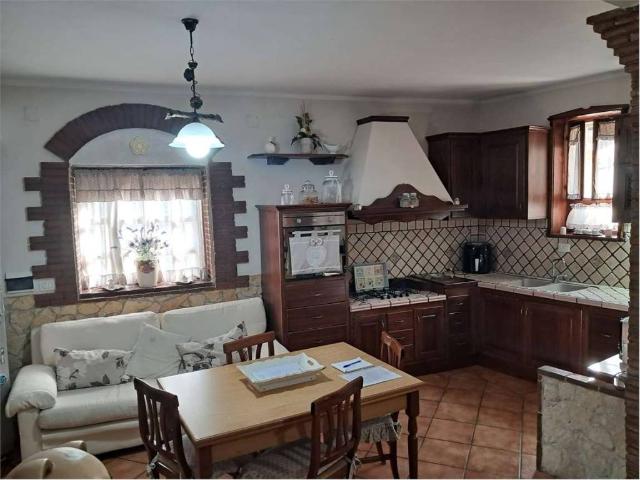 Appartamento in vendita a Francolise CE