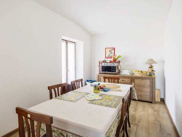 Appartamento in vendita a Frascati RM