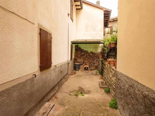 Casa indipendente in vendita a Frassinoro MO