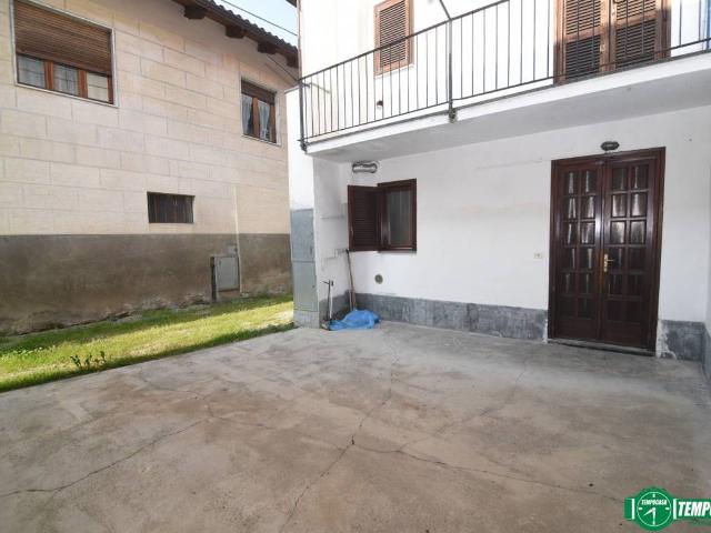 Appartamento in vendita a Front TO