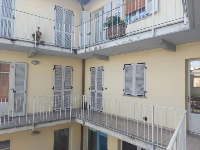 Appartamento in vendita a Front TO