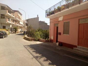 Appartamento in vendita a Gualtieri Sicaminò ME