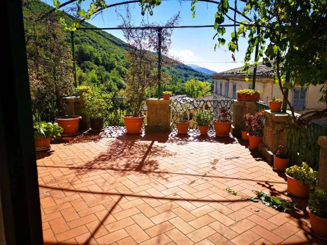 Appartamento in vendita a Guarcino FR