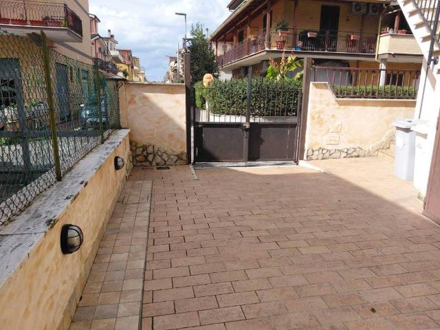 Appartamento in vendita a Guidonia Montecelio RM
