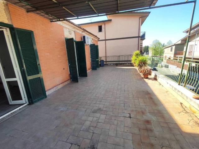 Appartamento in vendita a Guidonia Montecelio RM