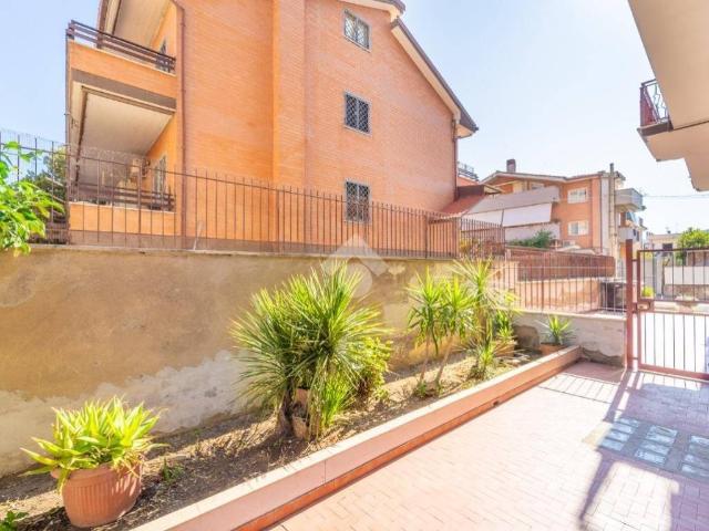 Appartamento in vendita a Guidonia Montecelio RM