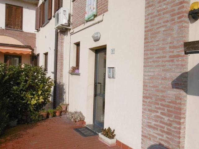 Appartamento in vendita a Gadesco Pieve Delmona CR