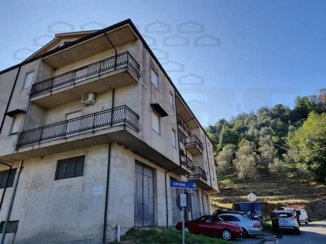 Appartamento in vendita a Galatro RC