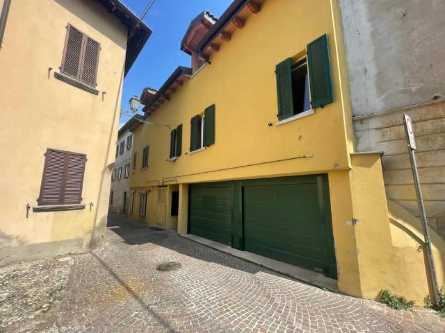 Appartamento in vendita a Galbiate LC