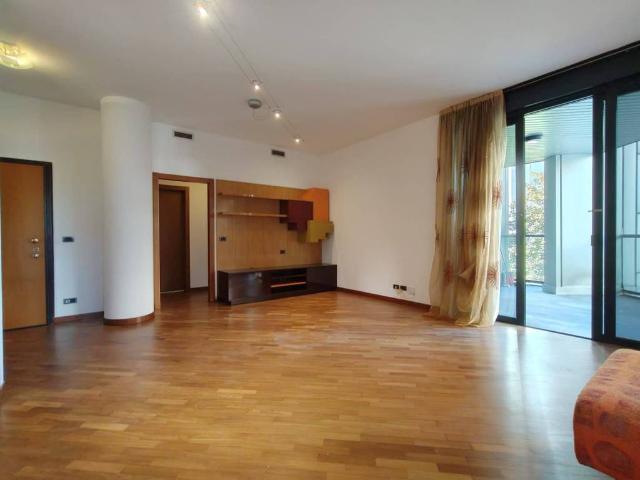 Appartamento in vendita a Gallarate VA