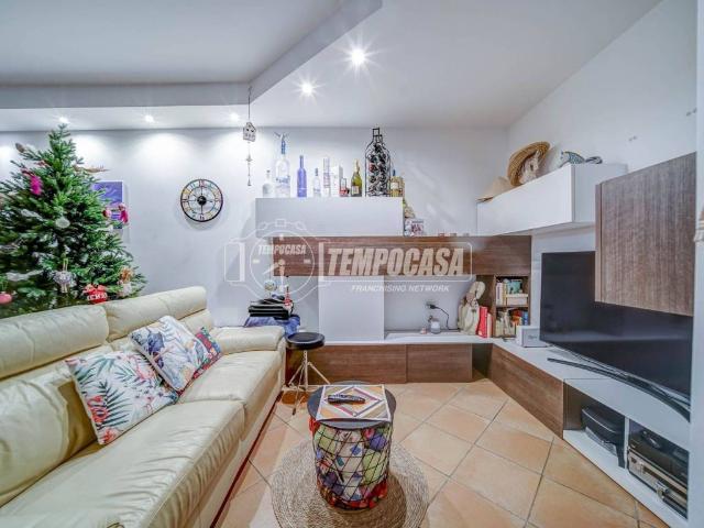 Appartamento in vendita a Galliate Lombardo VA