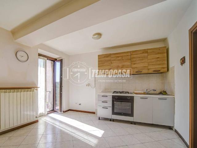 Appartamento in vendita a Galliate Lombardo VA