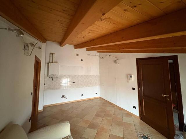 Appartamento in vendita a Gambolò PV