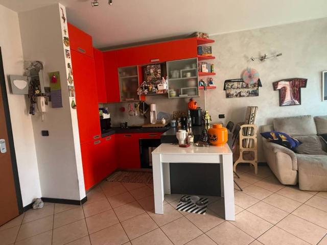 Appartamento in vendita a Garbagnate Milanese MI