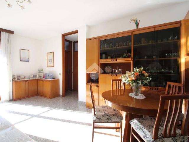 Appartamento in vendita a Garbagnate Milanese MI