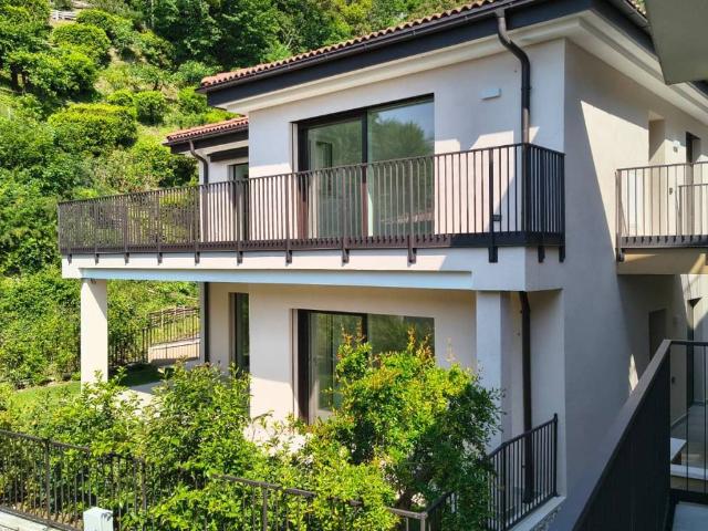 Appartamento in vendita a Gardone Riviera BS