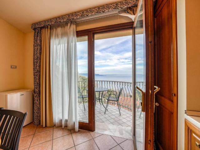Appartamento in vendita a Gardone Riviera BS