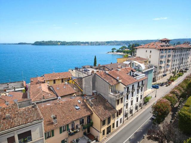 Appartamento in vendita a Gardone Riviera BS