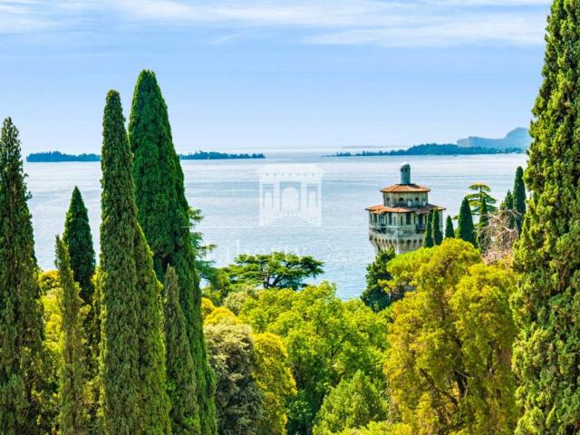 Appartamento in vendita a Gardone Riviera BS