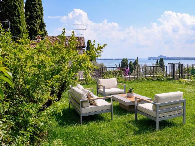 Appartamento in vendita a Gardone Riviera BS