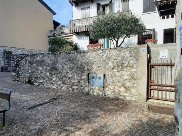 Appartamento in vendita a Gardone Riviera BS