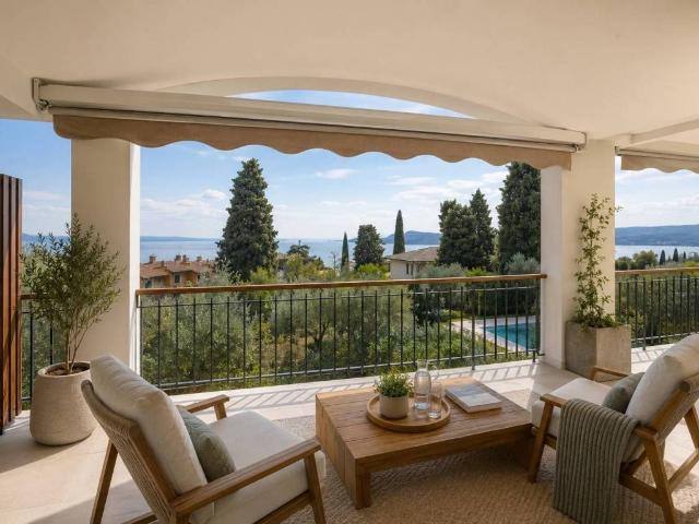 Appartamento in vendita a Gardone Riviera BS