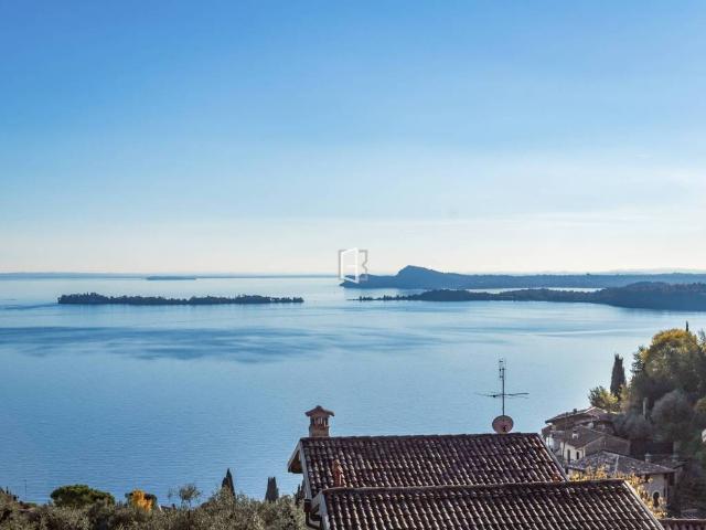 Appartamento in vendita a Gardone Riviera BS
