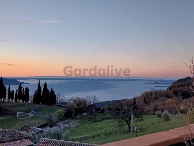 Appartamento in vendita a Gargnano BS