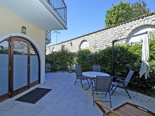 Appartamento in vendita a Gargnano BS