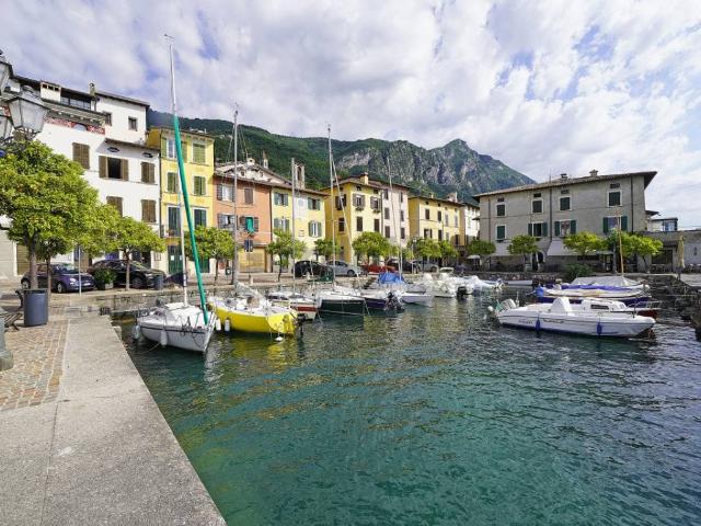 Appartamento in vendita a Gargnano BS