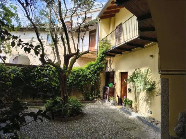 Appartamento in vendita a Gavirate VA