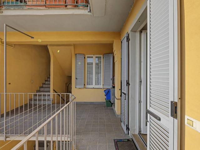 Appartamento in vendita a Gavirate VA