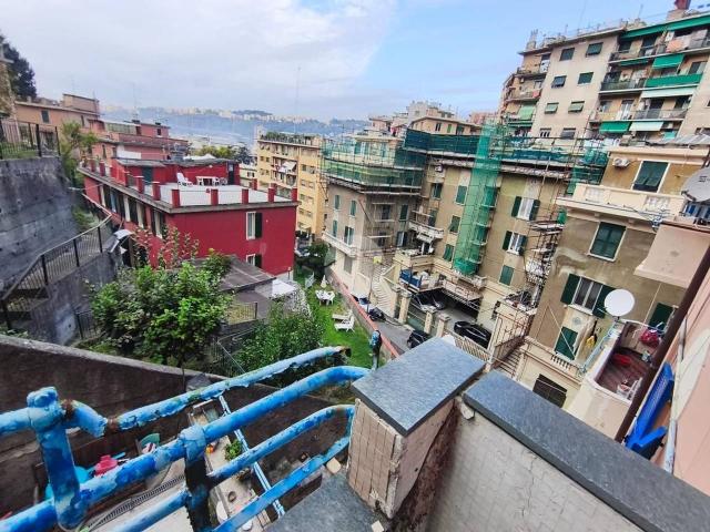 Appartamento in vendita a Genova