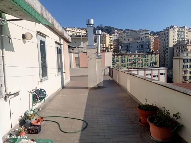 Appartamento in vendita a Genova