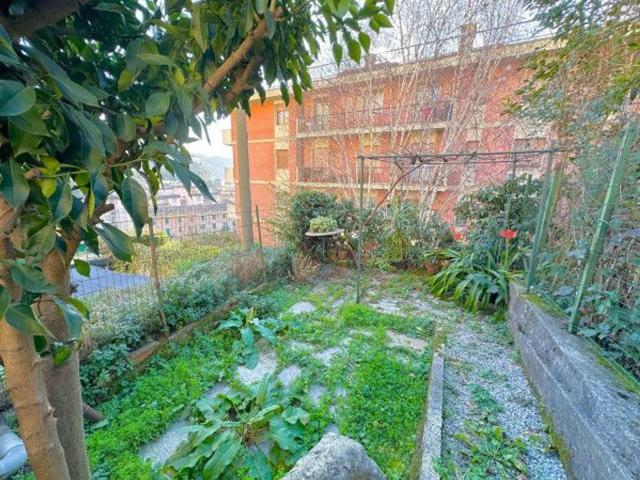 Appartamento in vendita a Genova