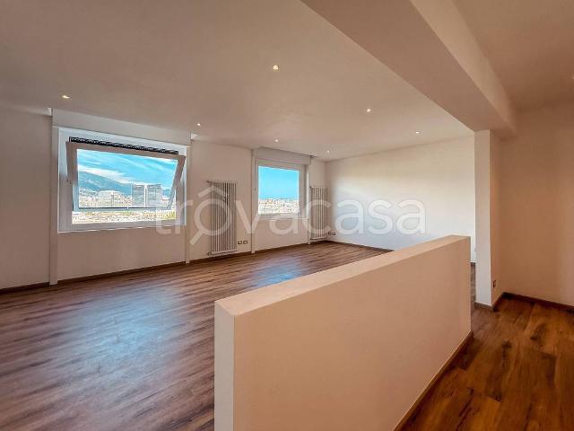 Appartamento in vendita a Genova via Corsica, Carignano