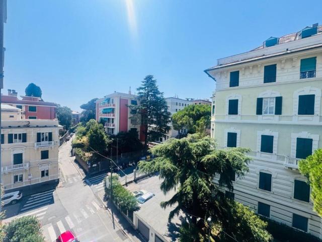 Appartamento in vendita a Genova via Giorgio Byron, 2R, Albaro