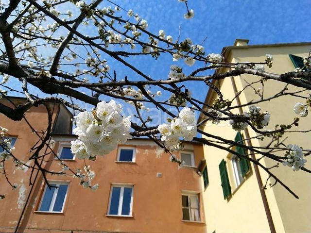 Appartamento in vendita a Genova via Piazzagrande, Vesima Crevari