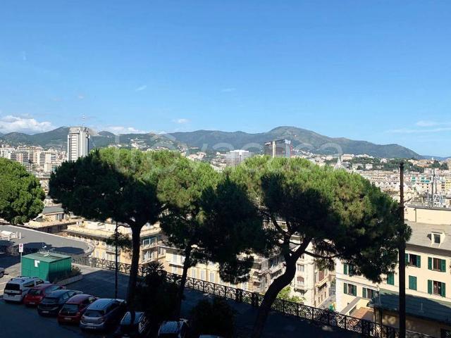 Appartamento in vendita a Genova corso Andrea Podestà, 10, Carignano