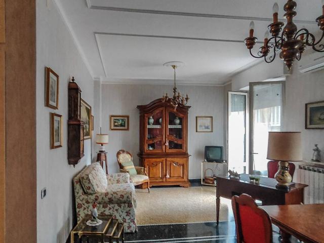 Appartamento in vendita a Genova, Foce