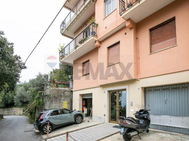 Appartamento in vendita a Genova GE