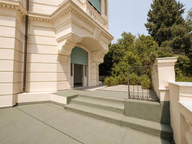 Appartamento in vendita a Genova GE