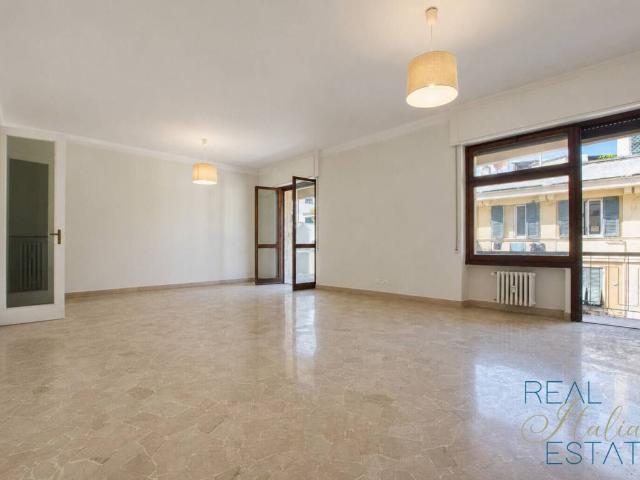 Appartamento in vendita a Genova GE