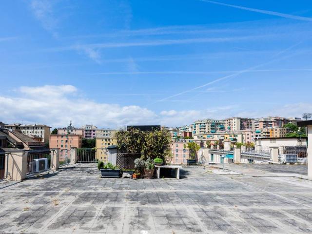 Appartamento in vendita a Genova GE