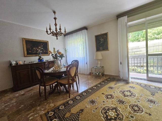 Appartamento in vendita a Genova GE